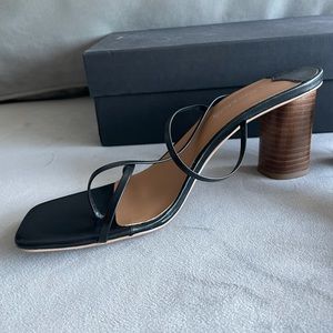 Tony Bianco Ruby Sandal in Black size 8.5 New In Box